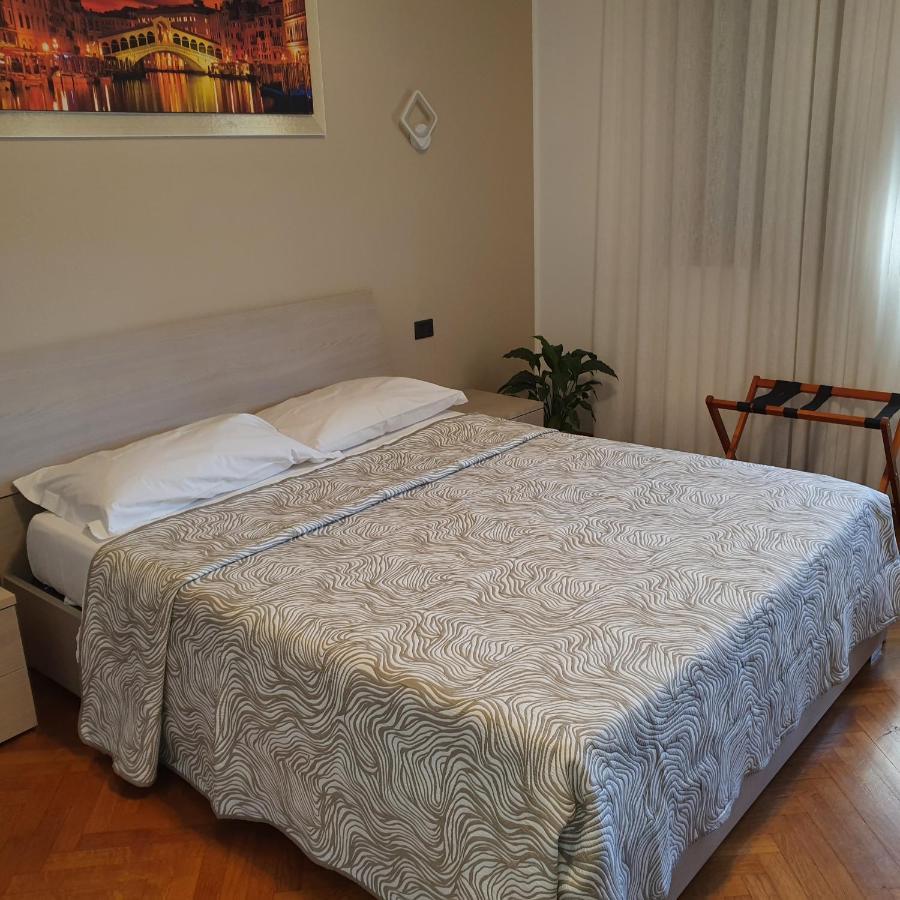 Bed And Breakfast Venice Friends Mestre Exterior photo